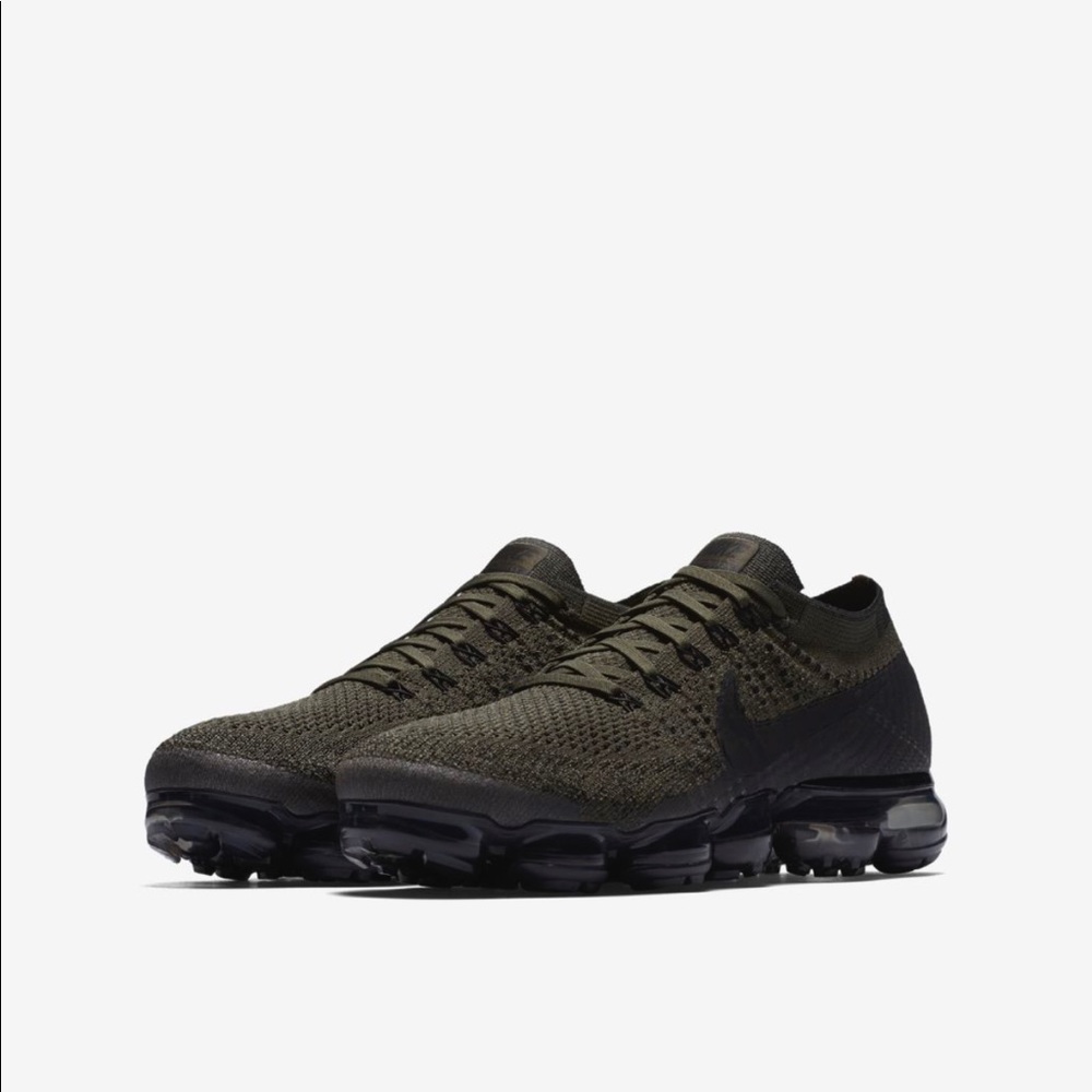 NIKE AIR VAPORMAX  (Worn+Good Condition+NoBox)